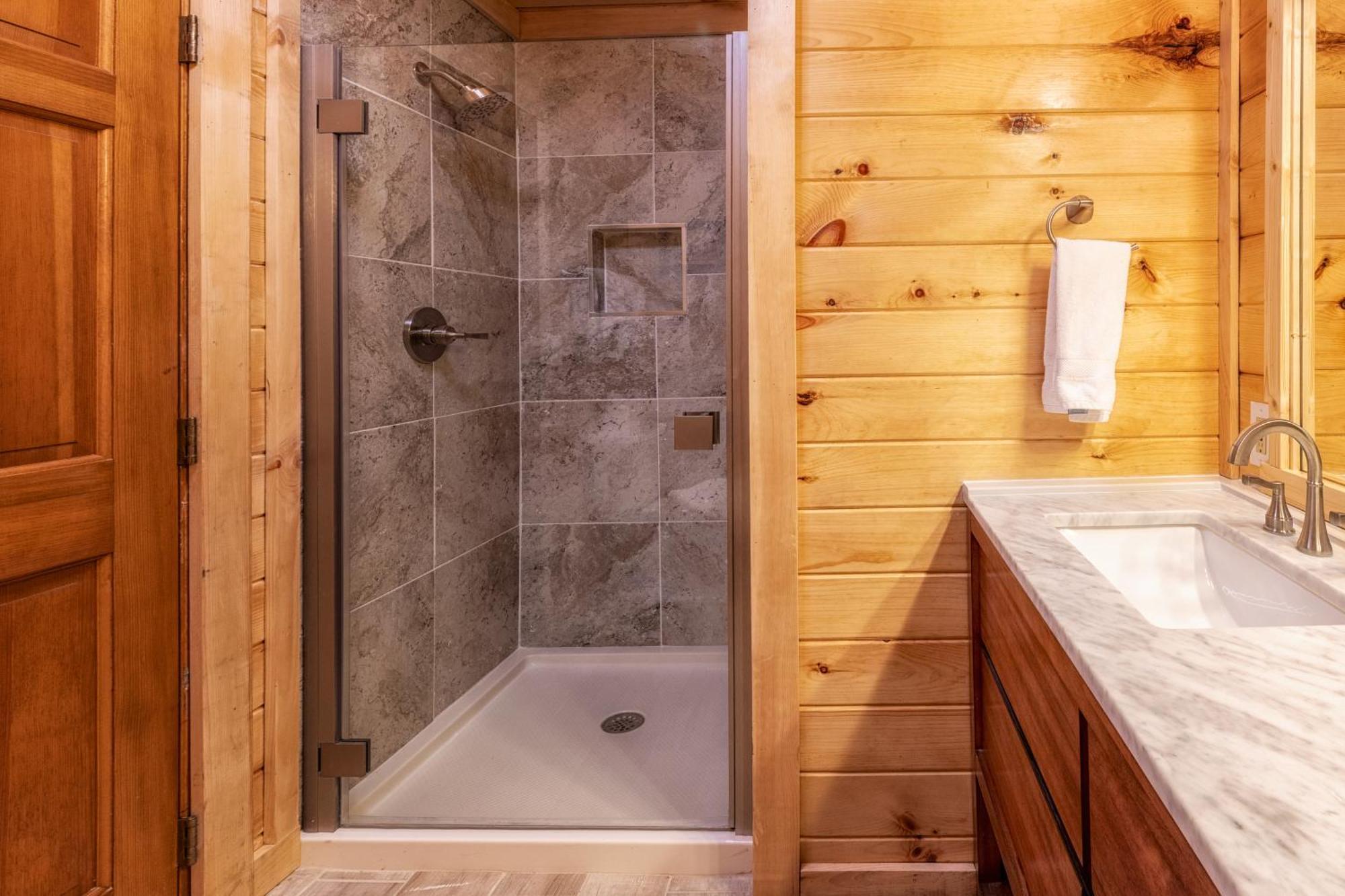 Real Log Cabin With Amazing Views, Hot Tub, Sauna, Games Gatlinburg Extérieur photo
