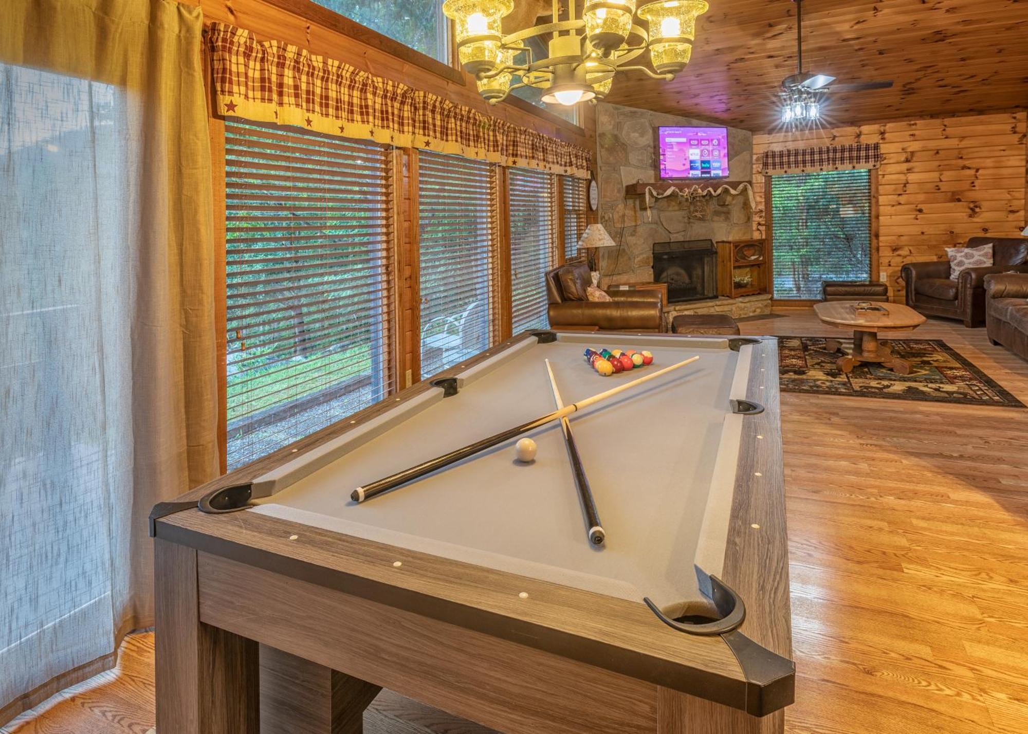 Real Log Cabin With Amazing Views, Hot Tub, Sauna, Games Gatlinburg Extérieur photo
