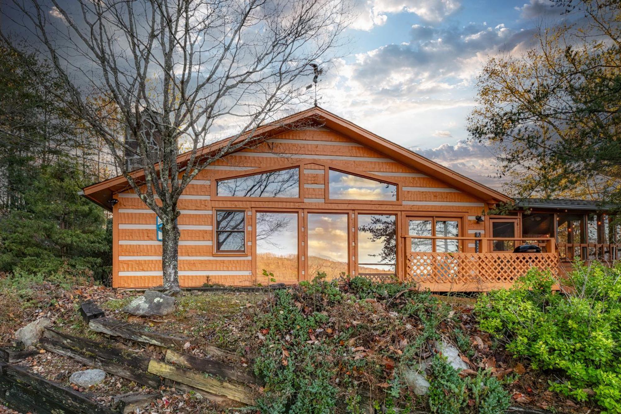 Real Log Cabin With Amazing Views, Hot Tub, Sauna, Games Gatlinburg Extérieur photo